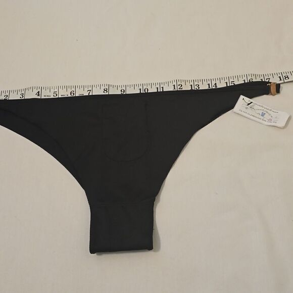 Blooms Prive Period Friendly Travel Cheeky Panty Black NWOT! - Picture 4 of 8